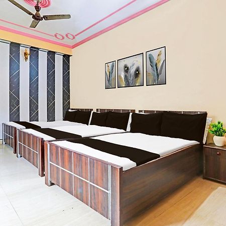 Hotel O Arvi Guest House Varanasi Exterior photo