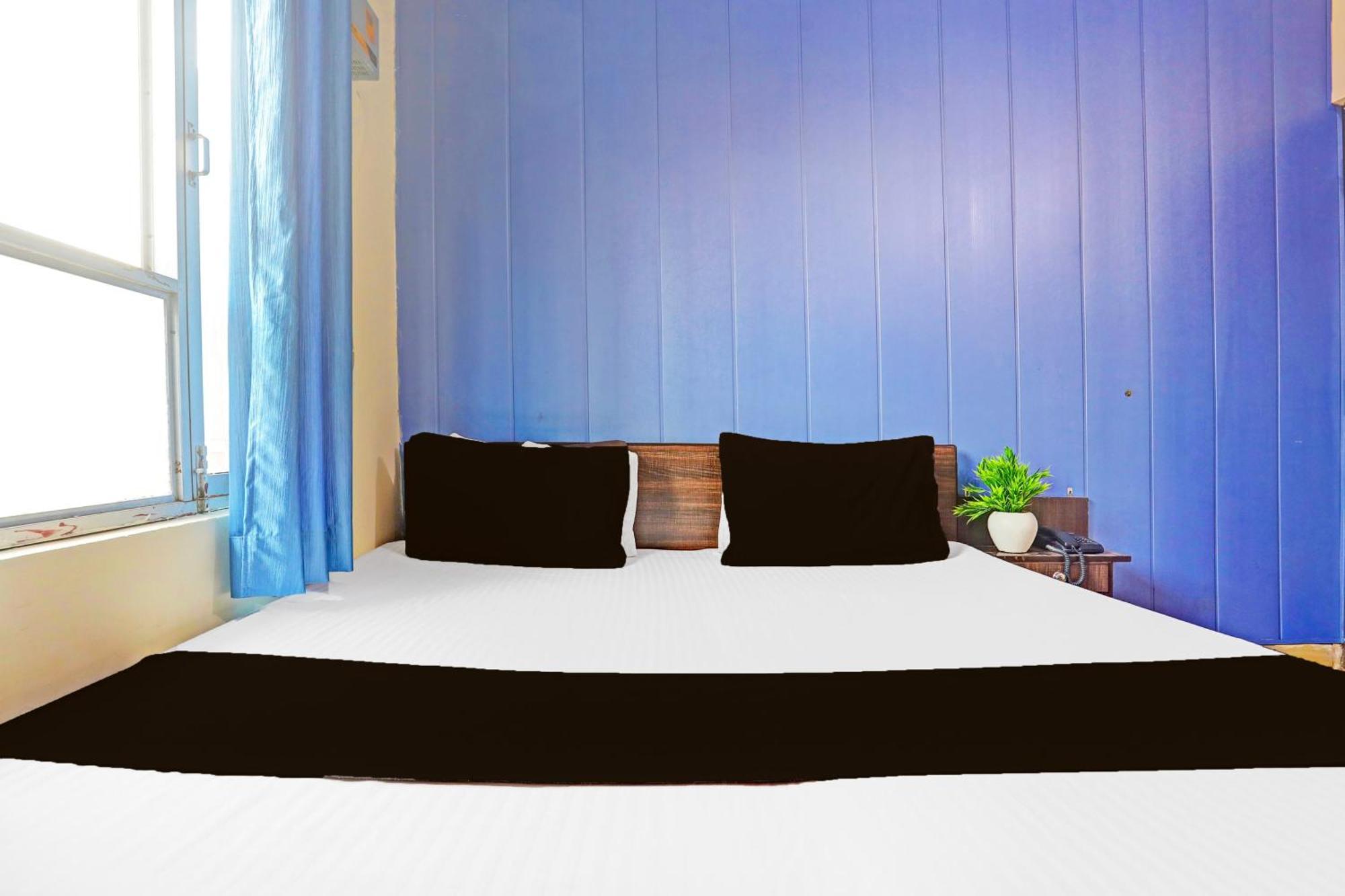 Hotel O Arvi Guest House Varanasi Exterior photo