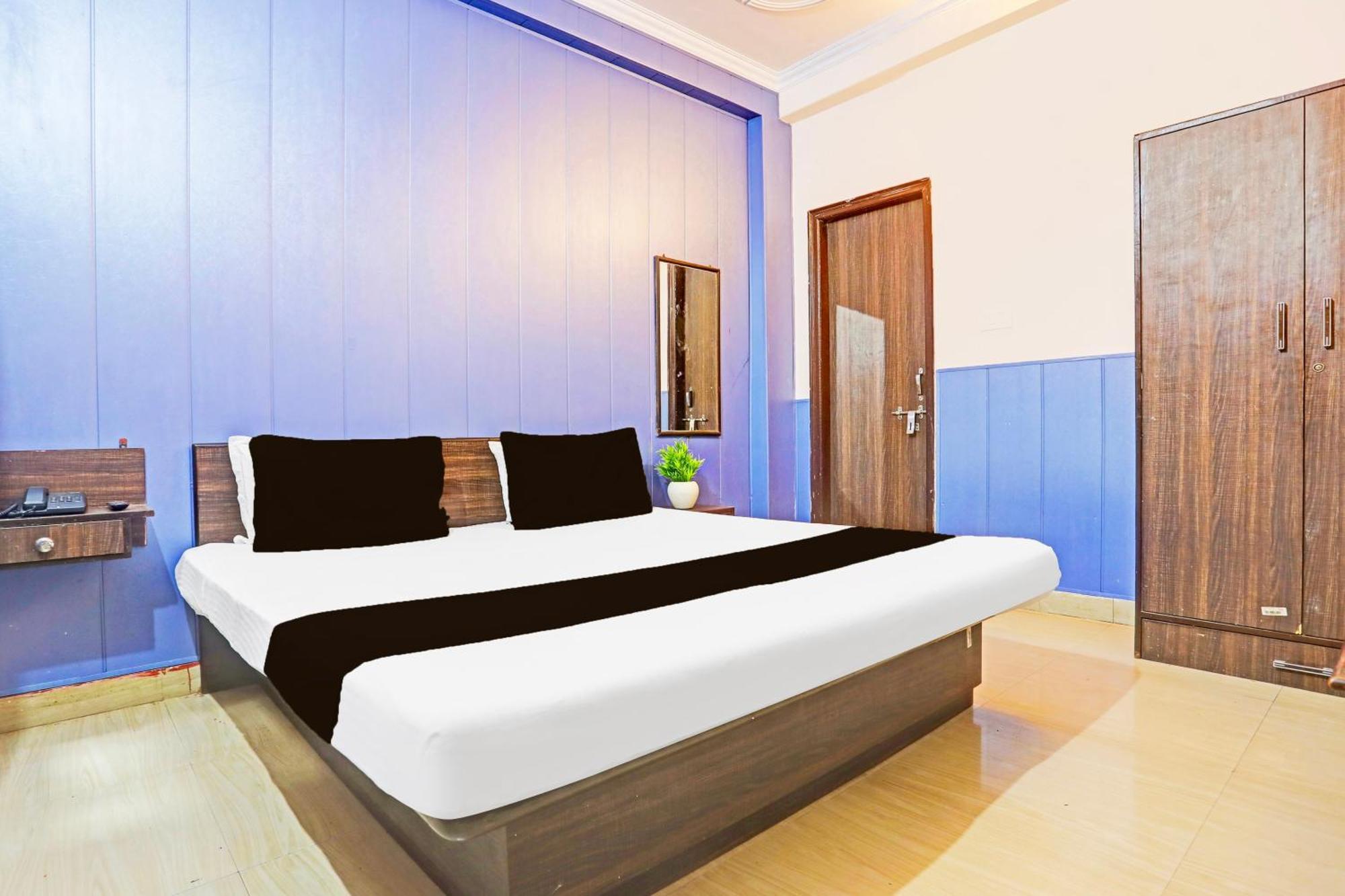 Hotel O Arvi Guest House Varanasi Exterior photo